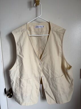 Cream-Colored Cotton Vest